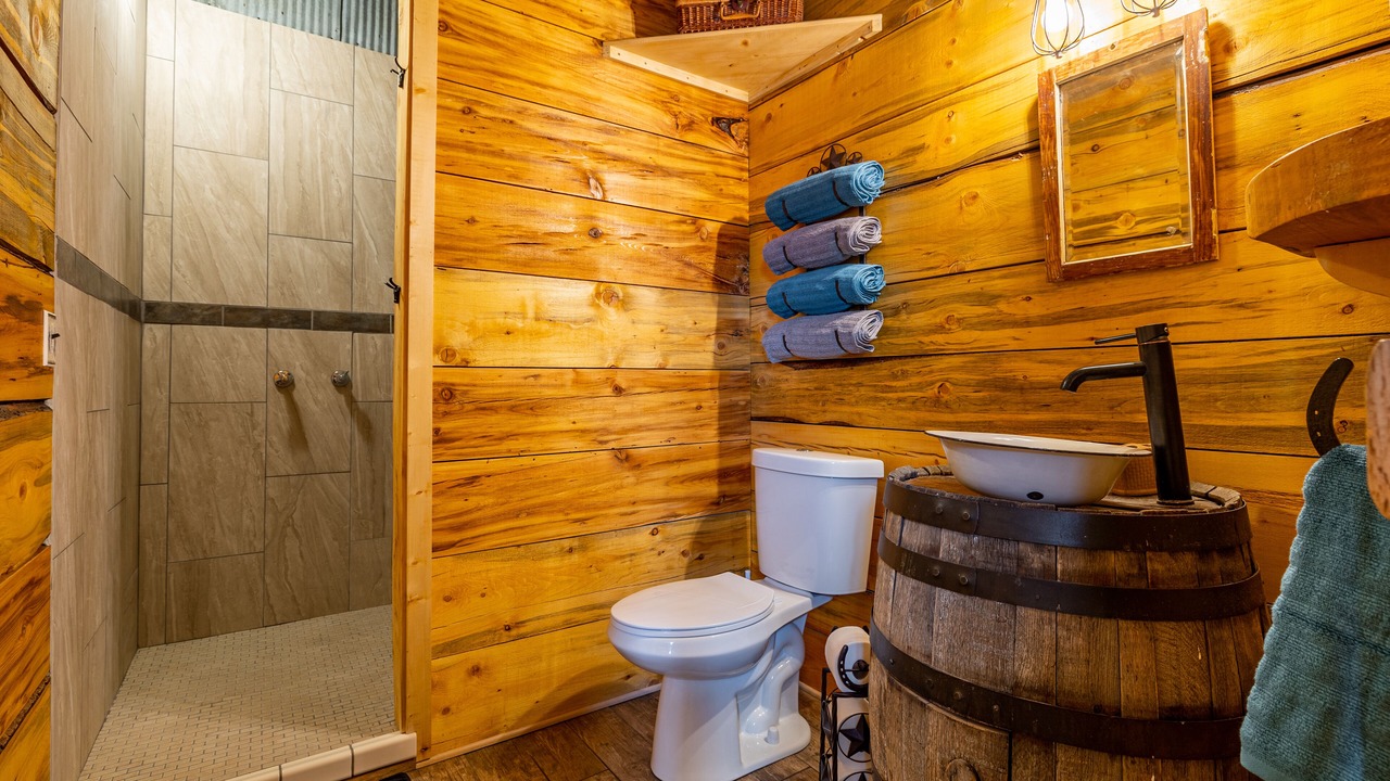 Photo of Bathroom in Wapiti