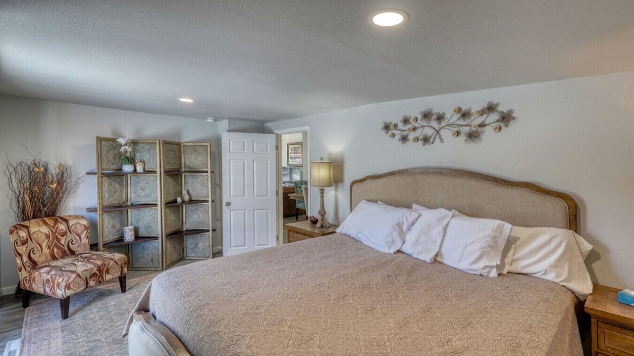 Photo of Bedroom in Whitewood
