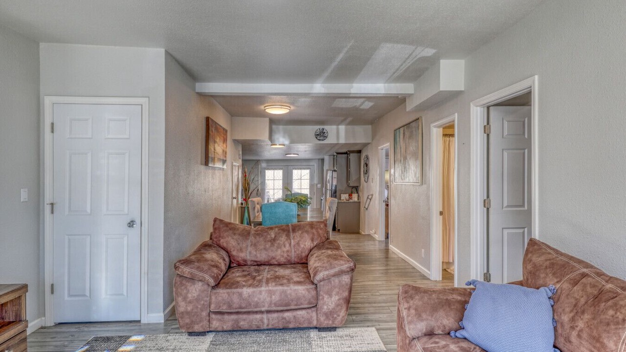 Photo of Livingroom in Whitewood
