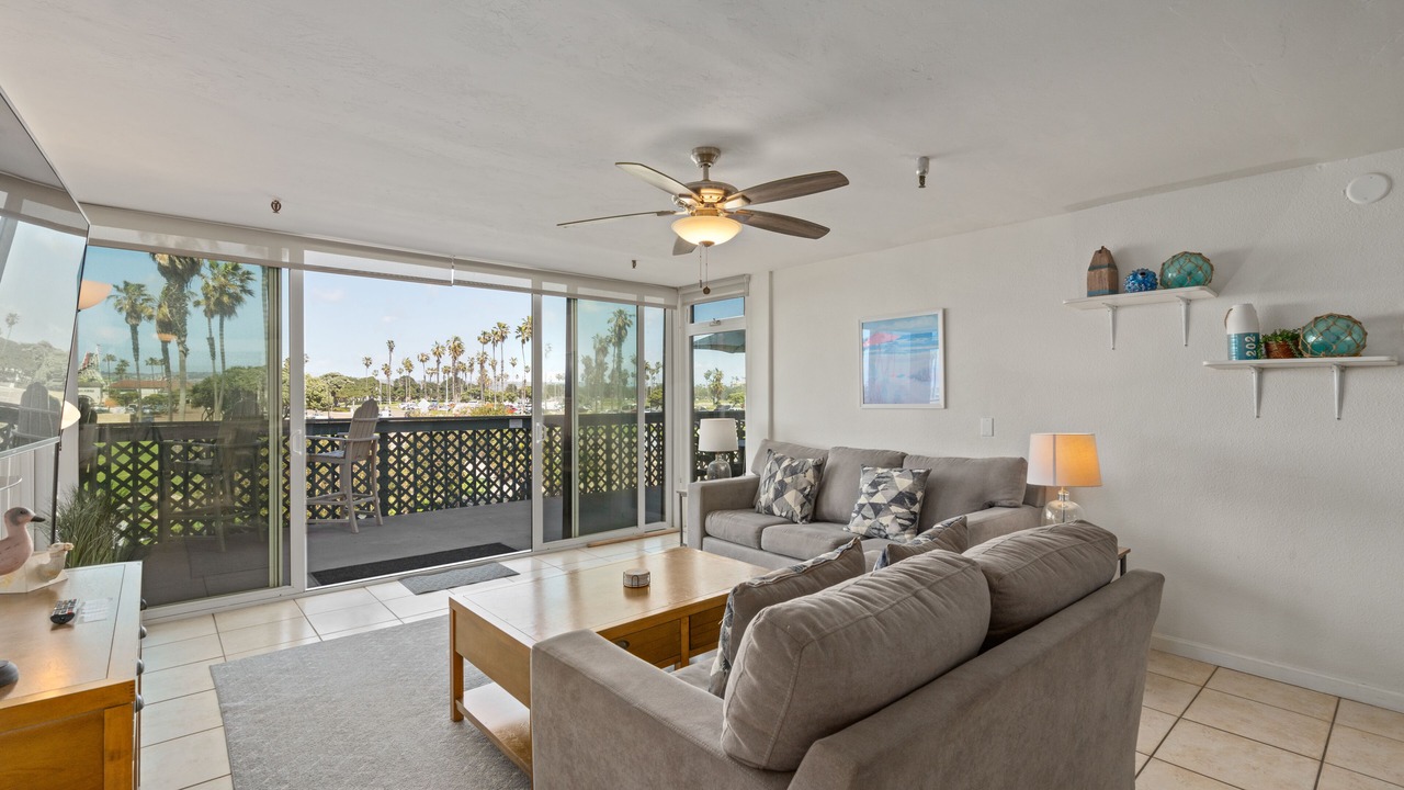 Photo of Livingroom in South Mission Beach