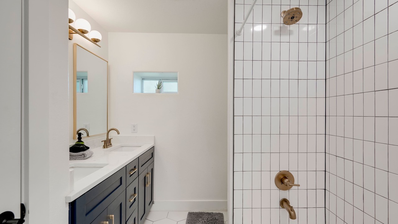 Photo of Bathroom in Blanco