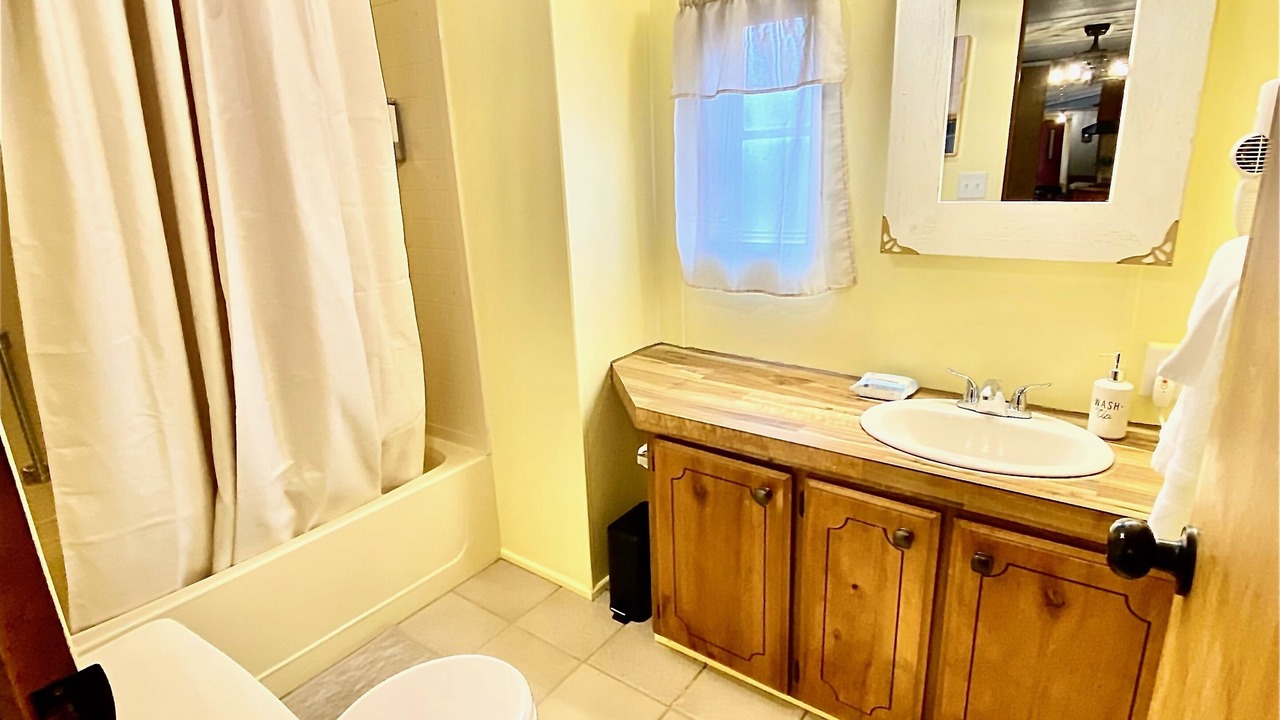 Photo of Bathroom in Logan
