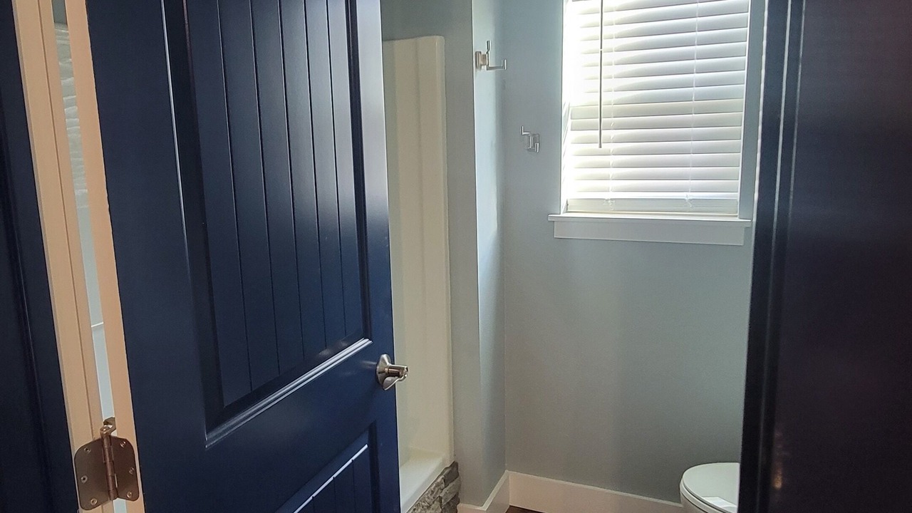 Photo of Bathroom in River Road