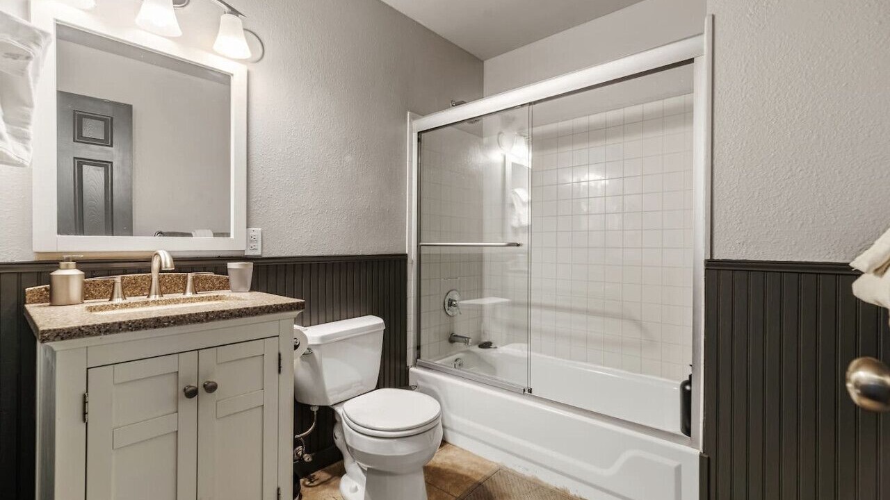 Photo of Bathroom in Blue River