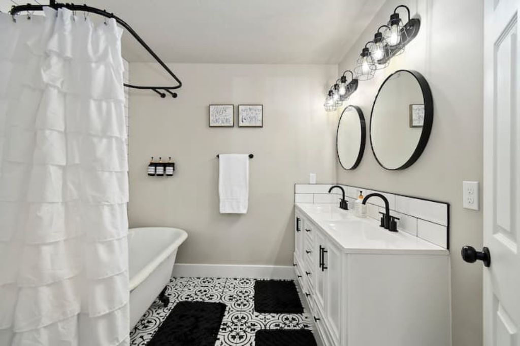 Photo of Bathroom in Caldwell