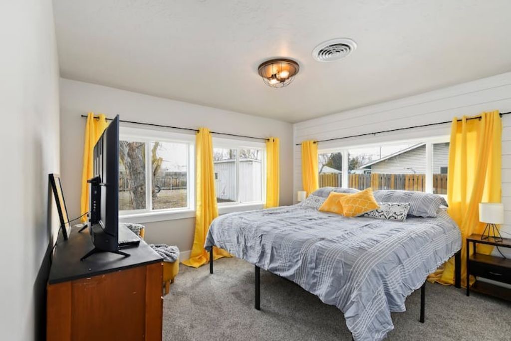 Photo of Bedroom in Caldwell