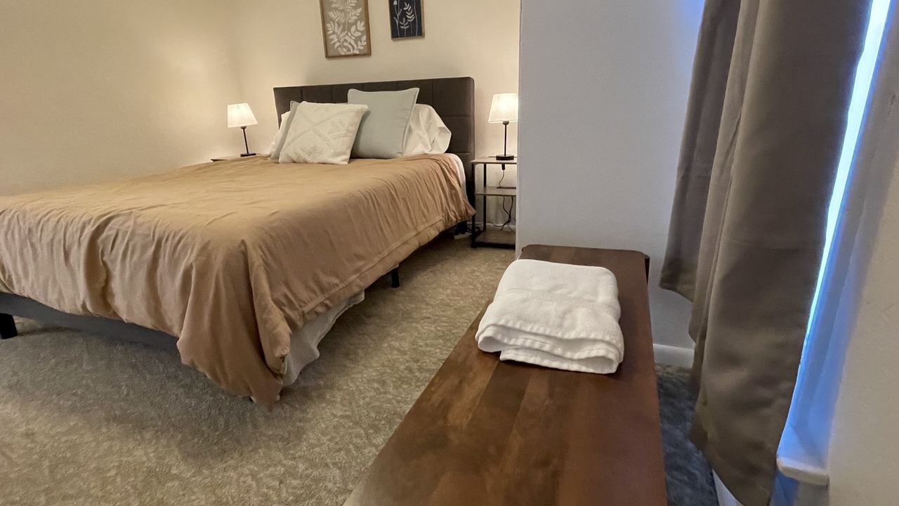 Photo of Bedroom in Saratoga