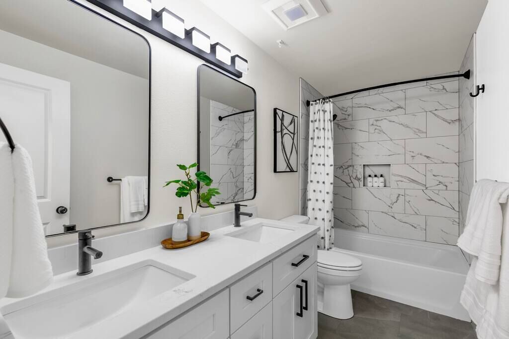 Photo of Bathroom in Inglewood-Finn Hill