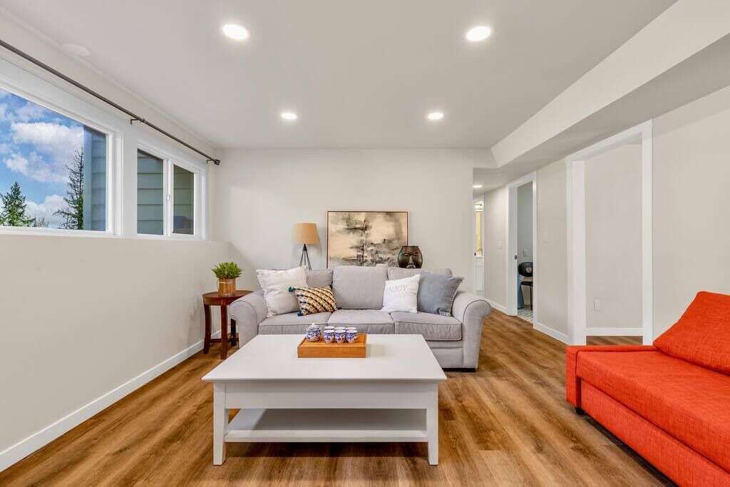 Photo of Livingroom in Inglewood-Finn Hill