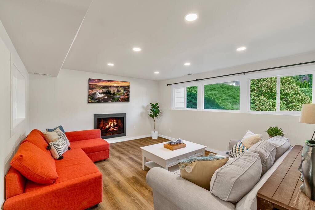 Photo of Livingroom in Inglewood-Finn Hill