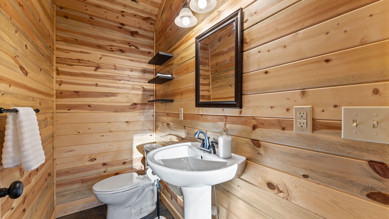 Photo of Bathroom in Jasper