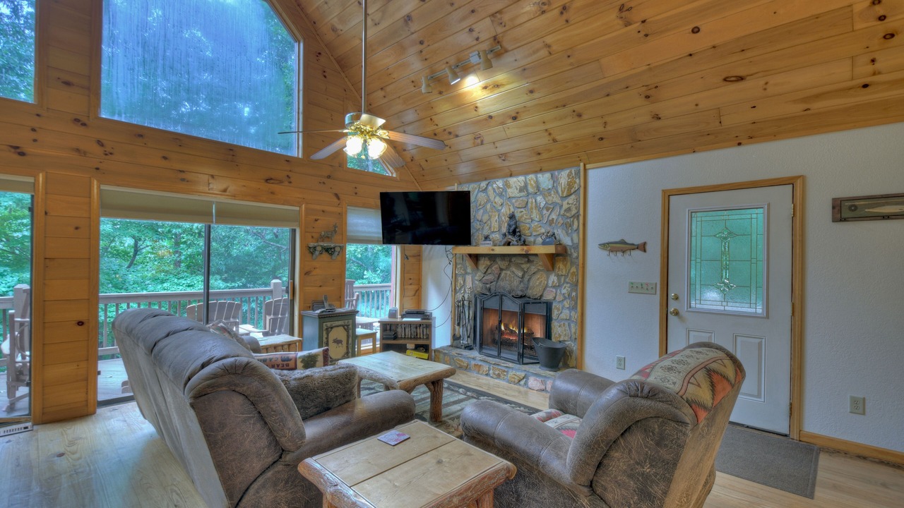 Photo of Livingroom in Walnut Mountain