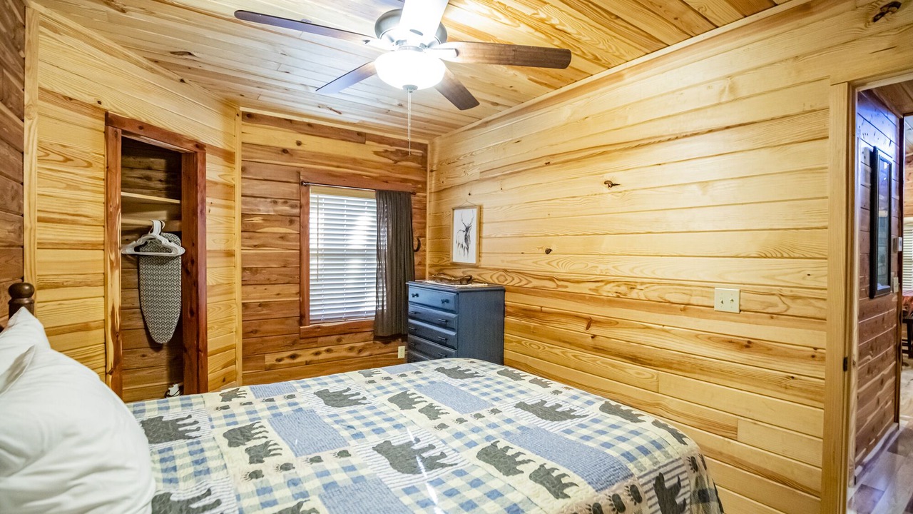 Photo of Bedroom in Compton