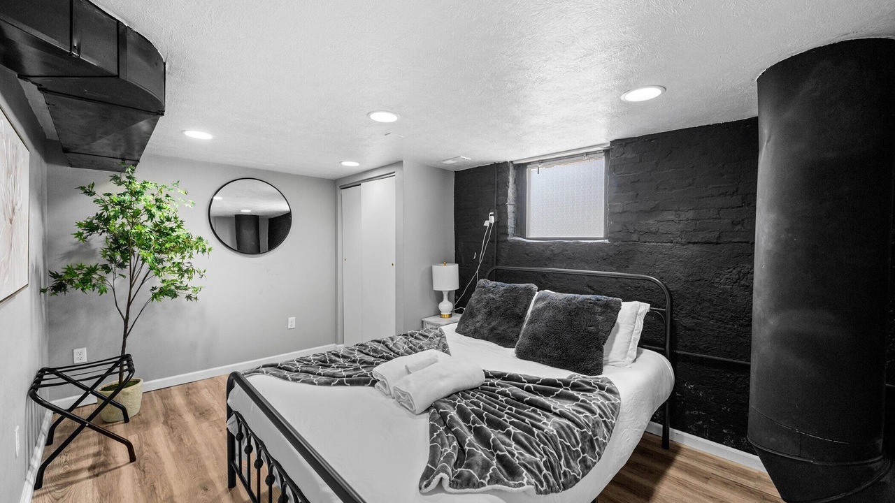 Photo of Bedroom in Old North Columbus