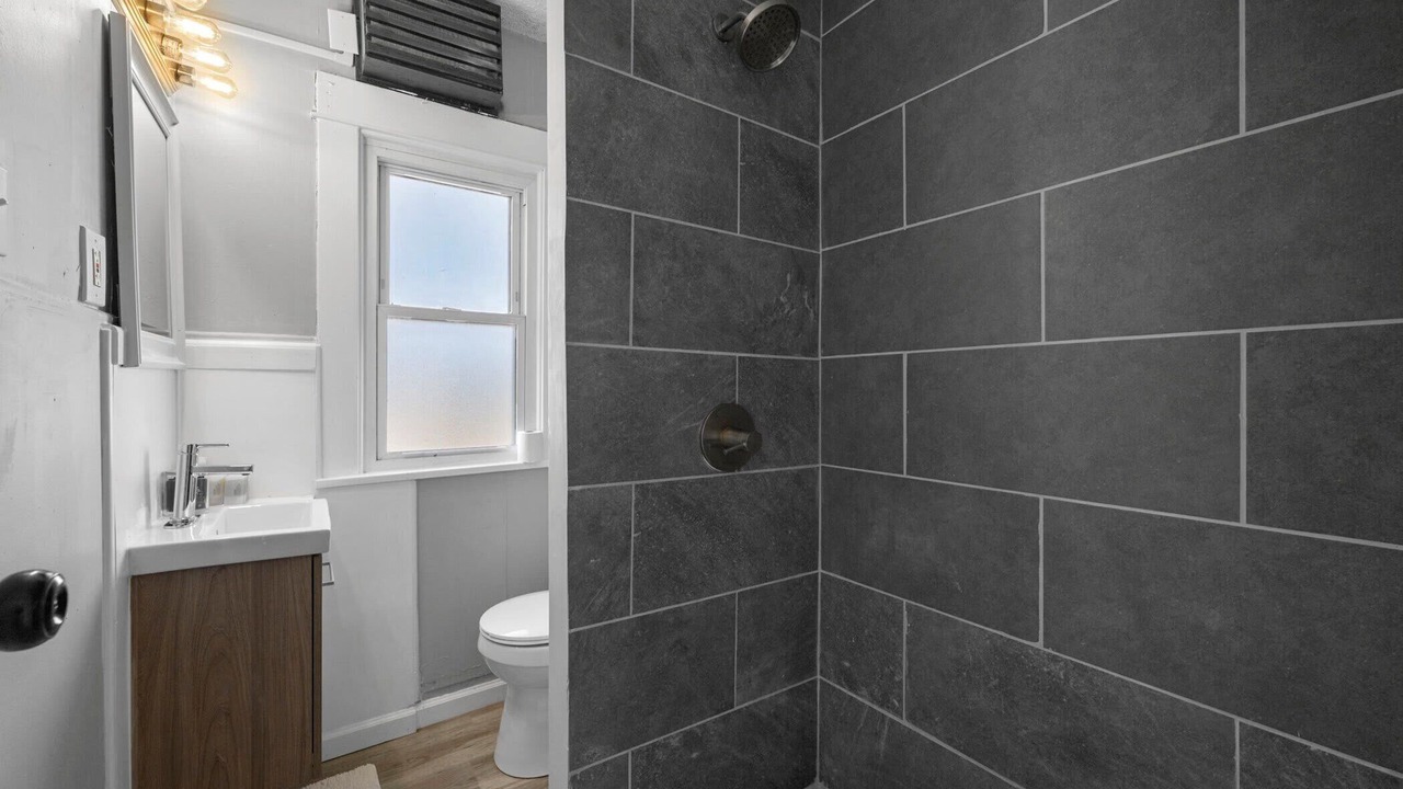 Photo of Bathroom in Old North Columbus