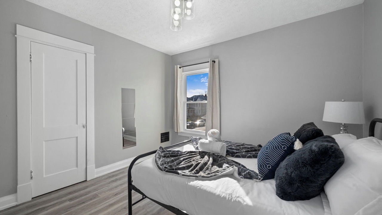 Photo of Bedroom in Old North Columbus