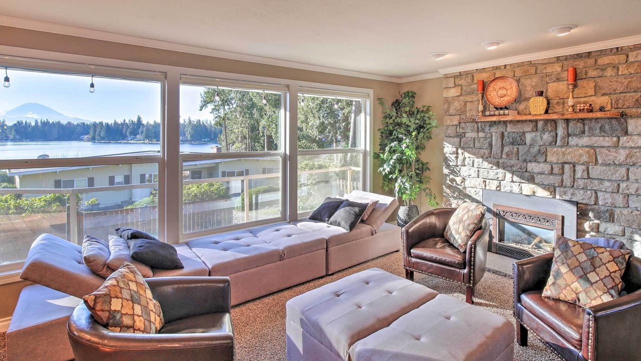 Photo of Livingroom in Lake Morton-Berrydale