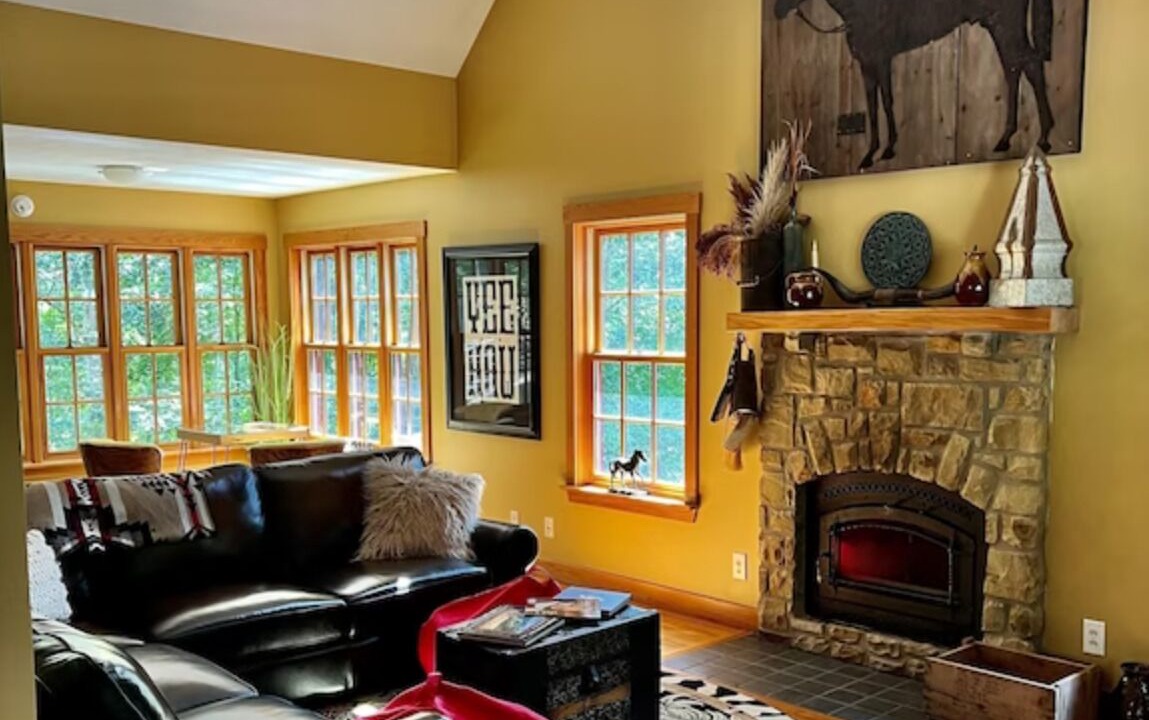 Photo of Livingroom in Gnaw Bone
