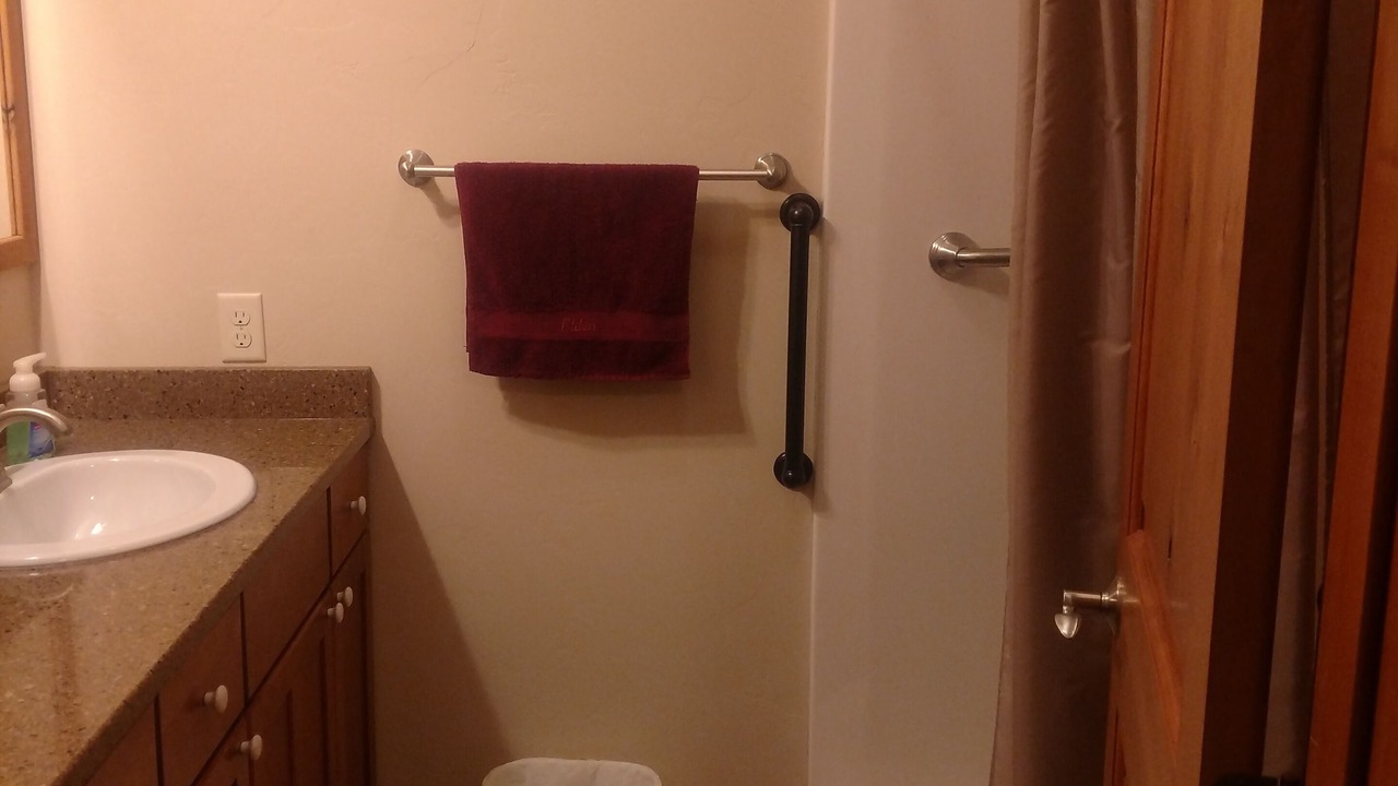 Photo of Bathroom in Thayne