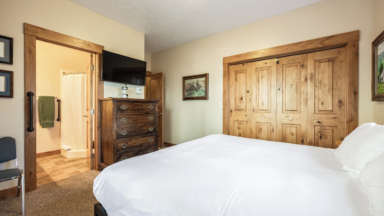 Photo of Bedroom in Thayne