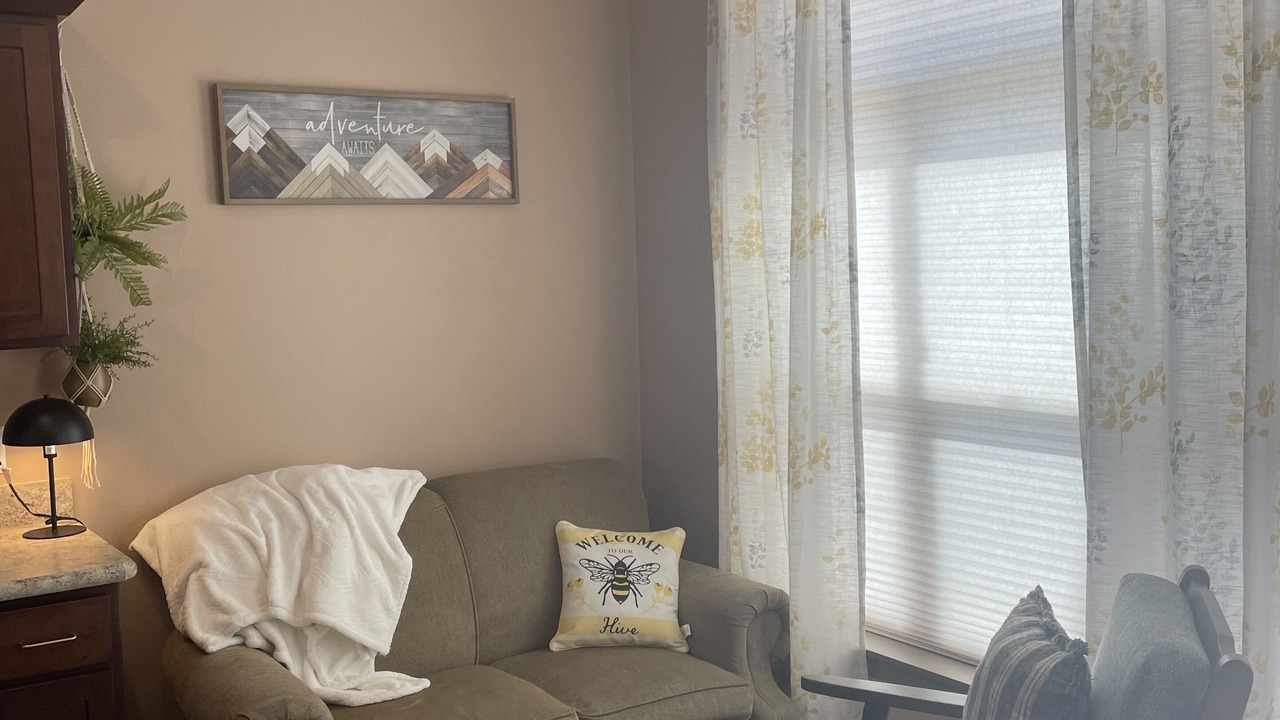Photo of Livingroom in Helena West Side