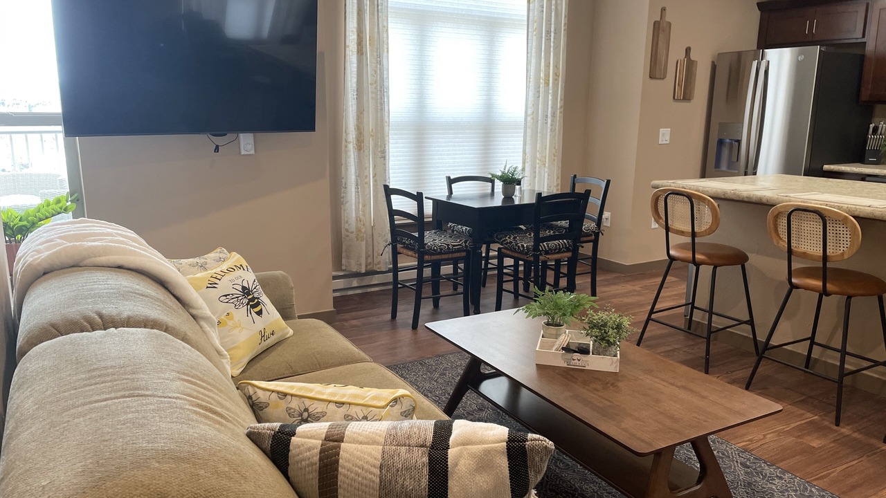 Photo of Livingroom in Helena West Side