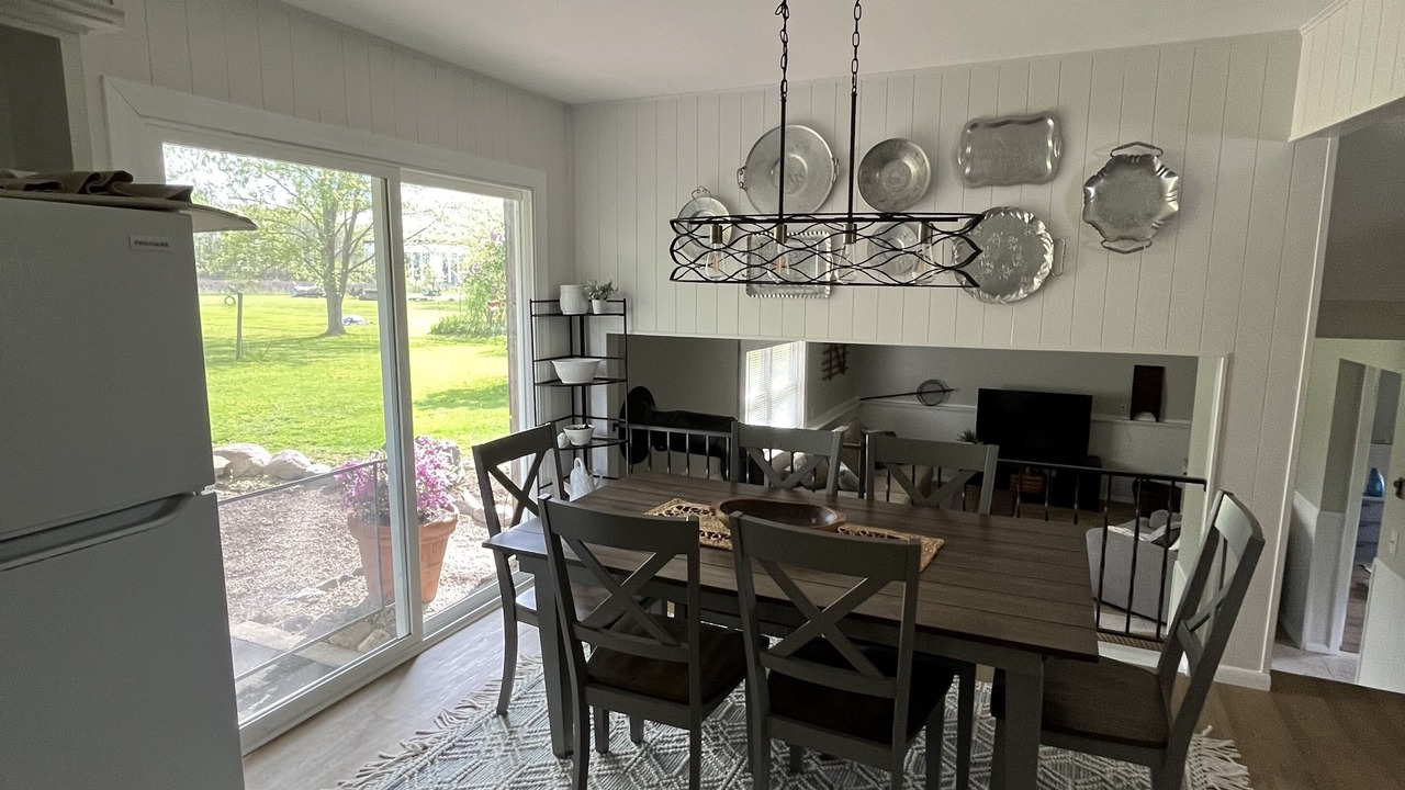Photo of Livingroom in Avon