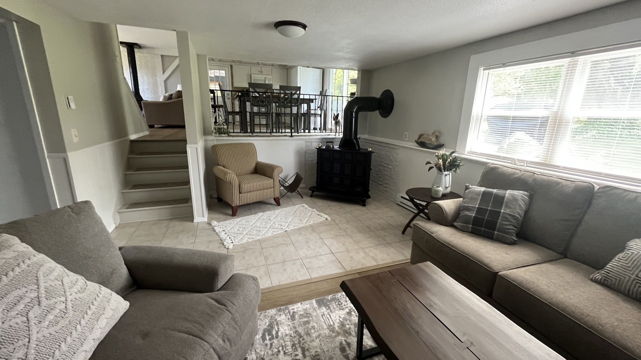 Photo of Livingroom in Avon