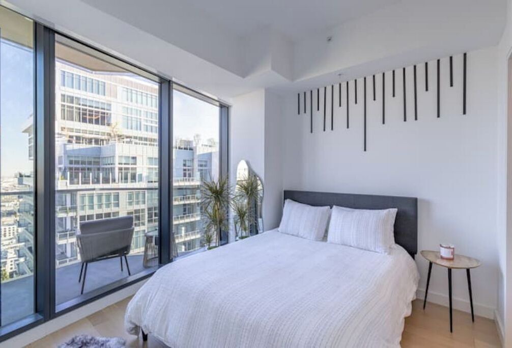 Photo of Bedroom in Pacific - Edison
