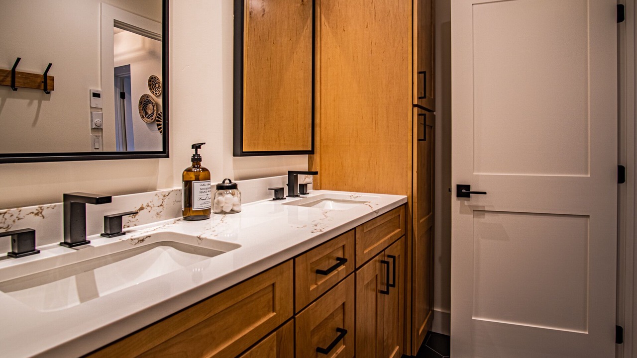 Photo of Bathroom in Elkhorn Village