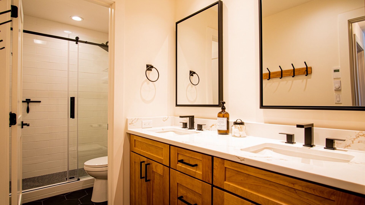 Photo of Bathroom in Elkhorn Village