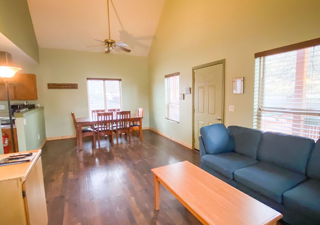 Photo of Livingroom in Crooked River Ranch