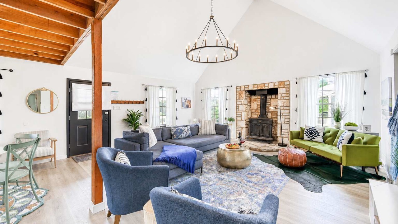 Photo of Livingroom in Fredericksburg