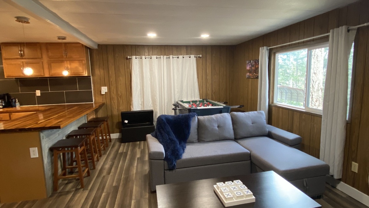 Photo of Bedroom in Lilliwaup