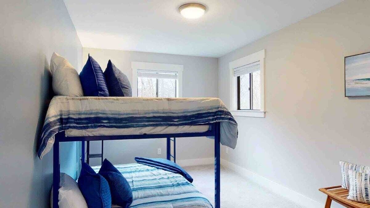 Photo of Bedroom in Skippers Corner