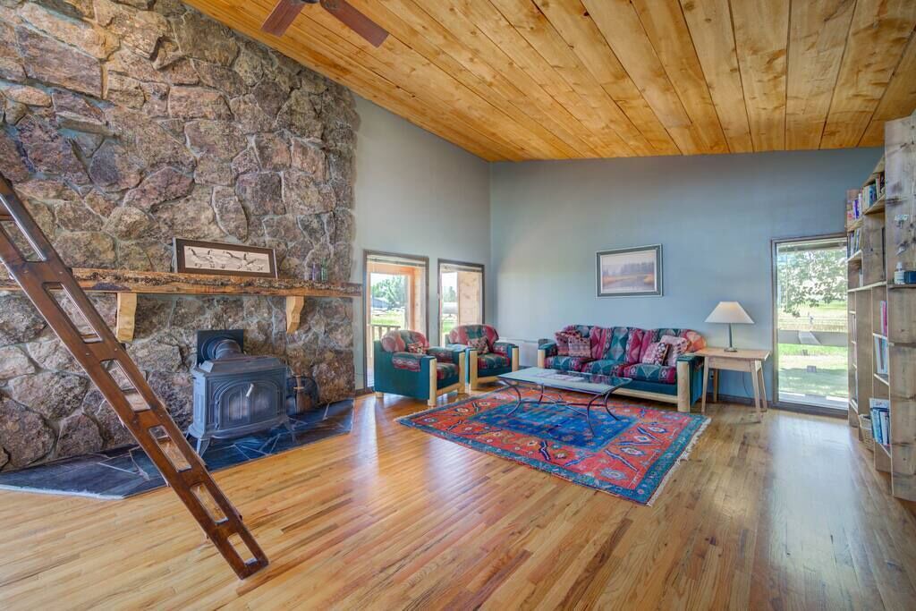 Photo of Bedroom in Shining Mountains