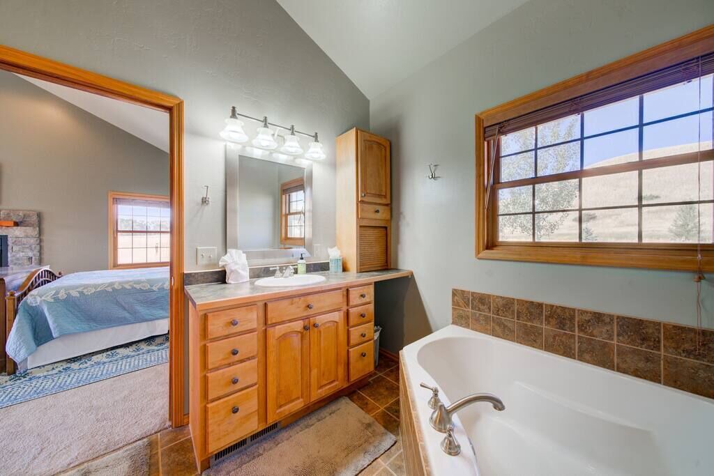 Photo of Bathroom in Shining Mountains