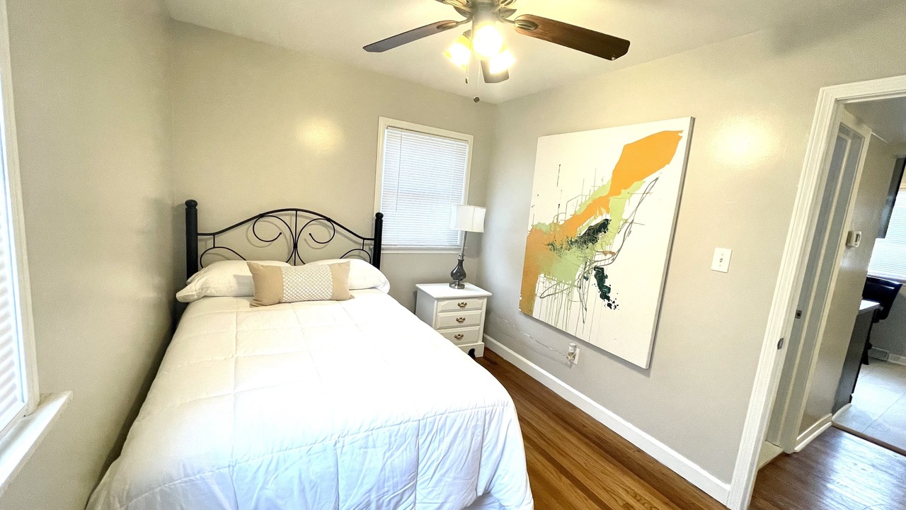Photo of Bedroom in Pontiac