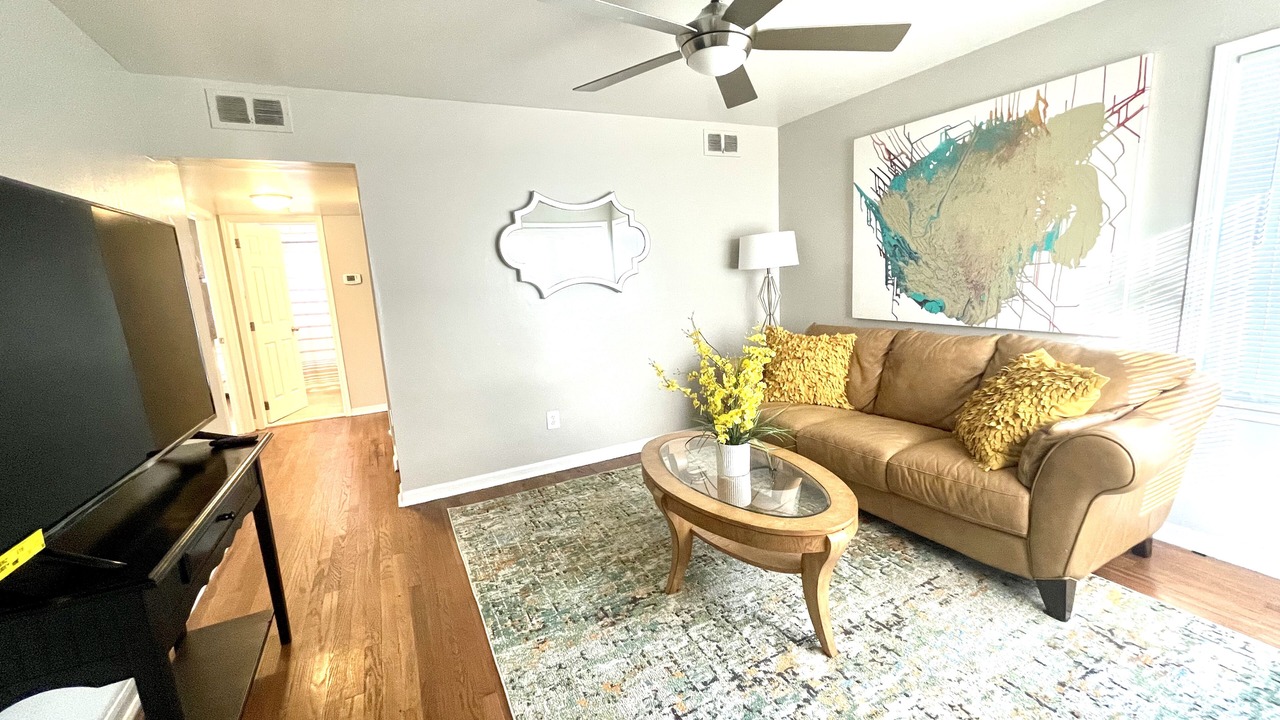 Photo of Livingroom in Pontiac