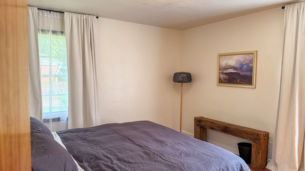 Photo of Bedroom in Lawrence