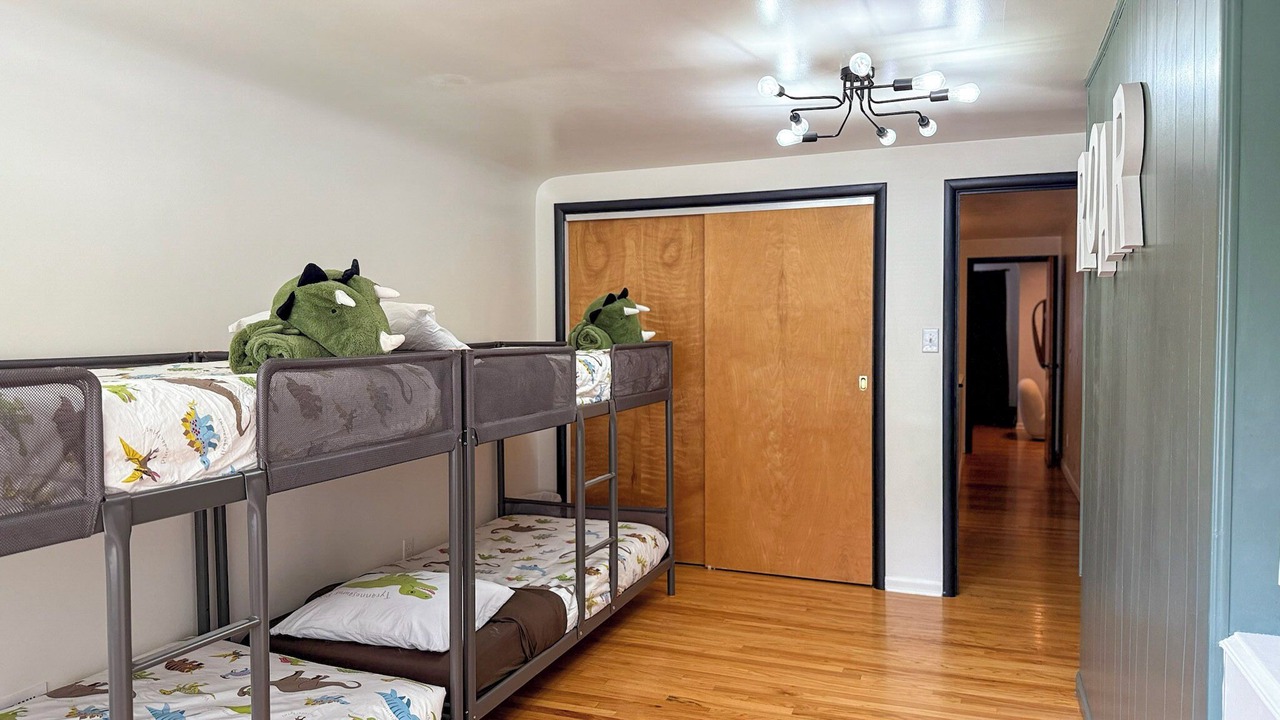 Photo of Bedroom in Lawrence