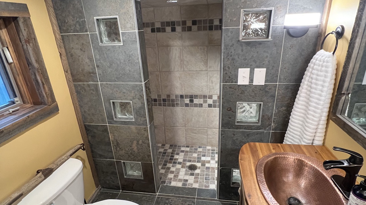 Photo of Bathroom in Gardiner