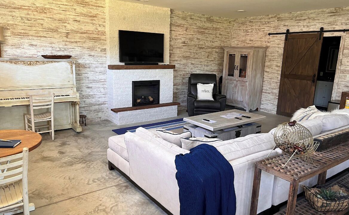 Photo of Livingroom in Frazee