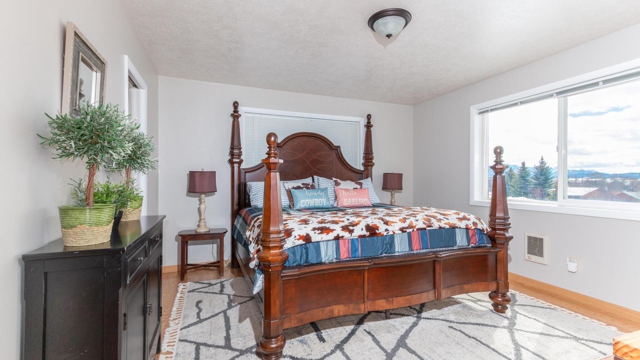 Photo of Bedroom in Star Valley Ranch