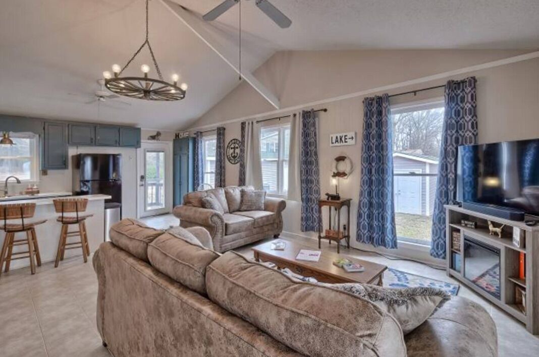 Photo of Livingroom in Liberty Hill