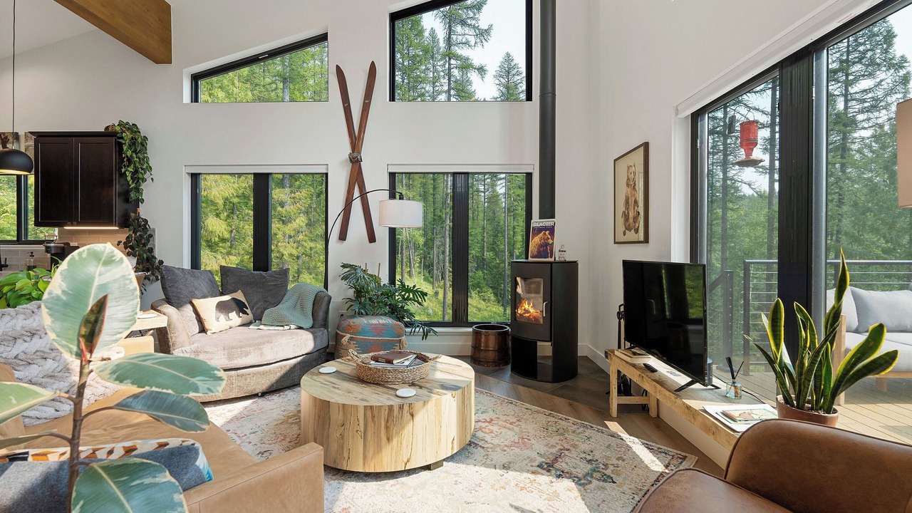 Photo of Livingroom in Columbia Falls