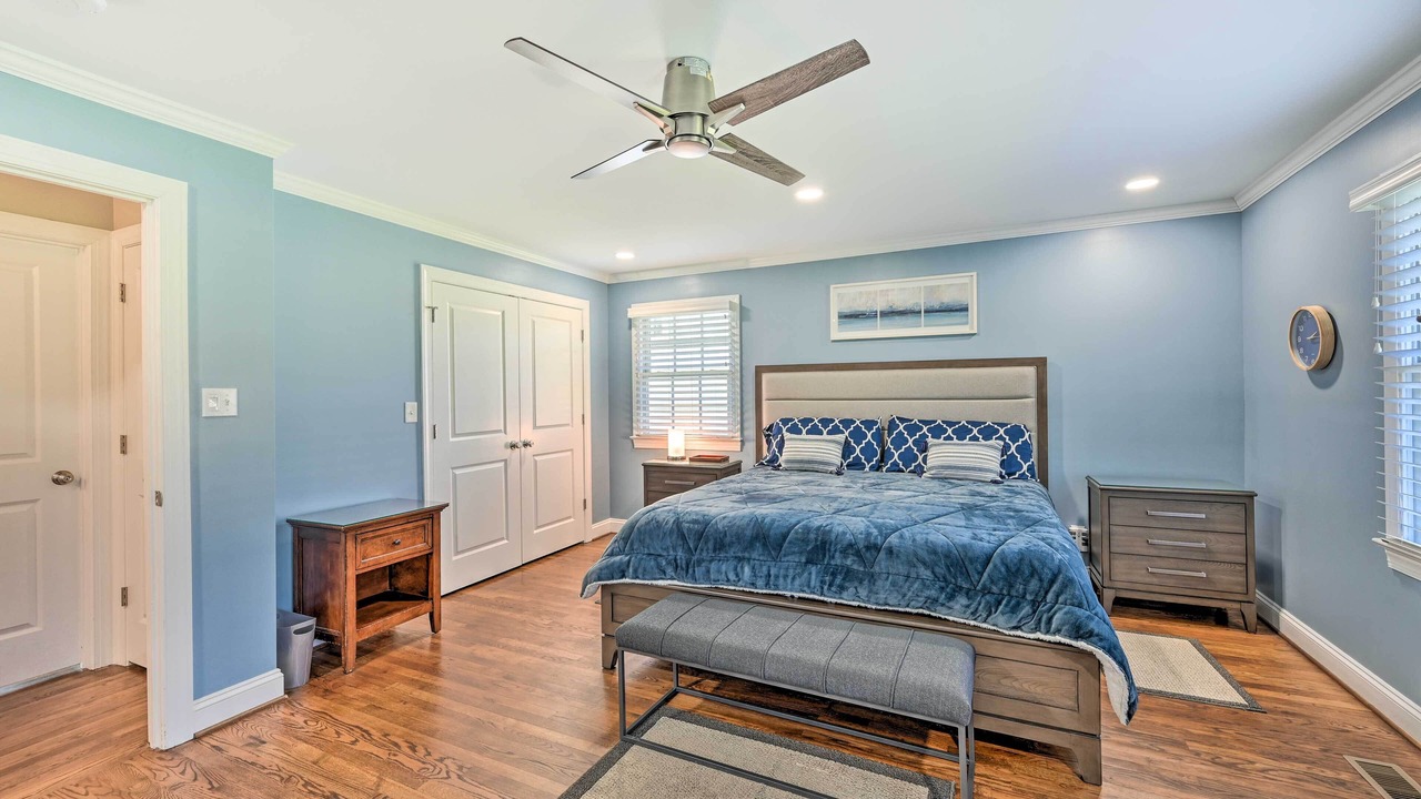 Photo of Bedroom in Lake Jeanette