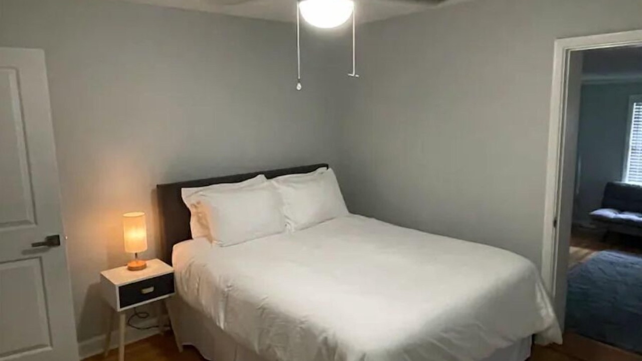 Photo of Bedroom in Candler-McAfee