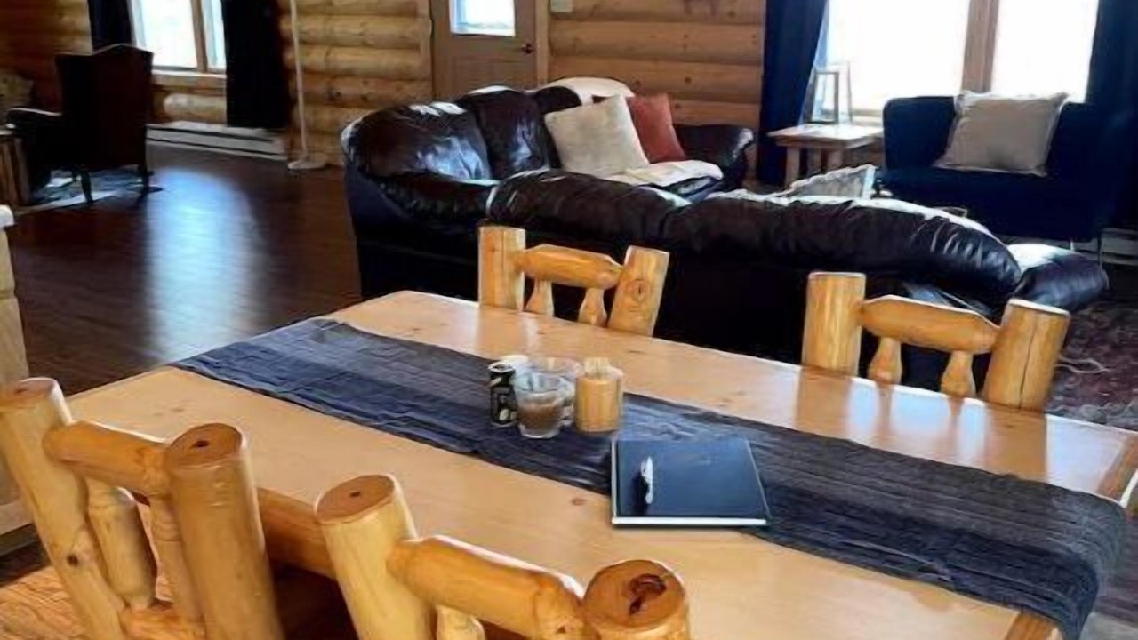 Photo of Livingroom in Guthrie County