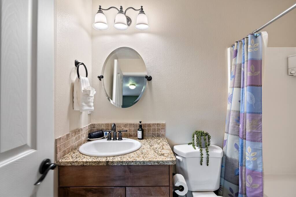 Photo of Bathroom in Southwest Ada County Alliance